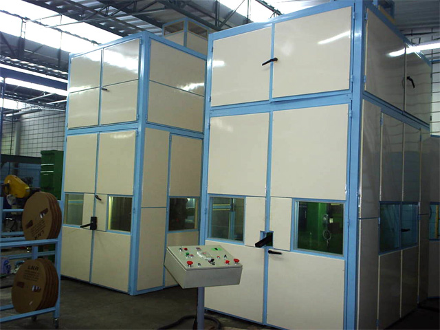 CABINE ACÚSTICA PARA PRENSA (2).jpg